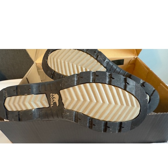 Sorel Tivoli III High Premium Winter Boots - Picture 10 of 11